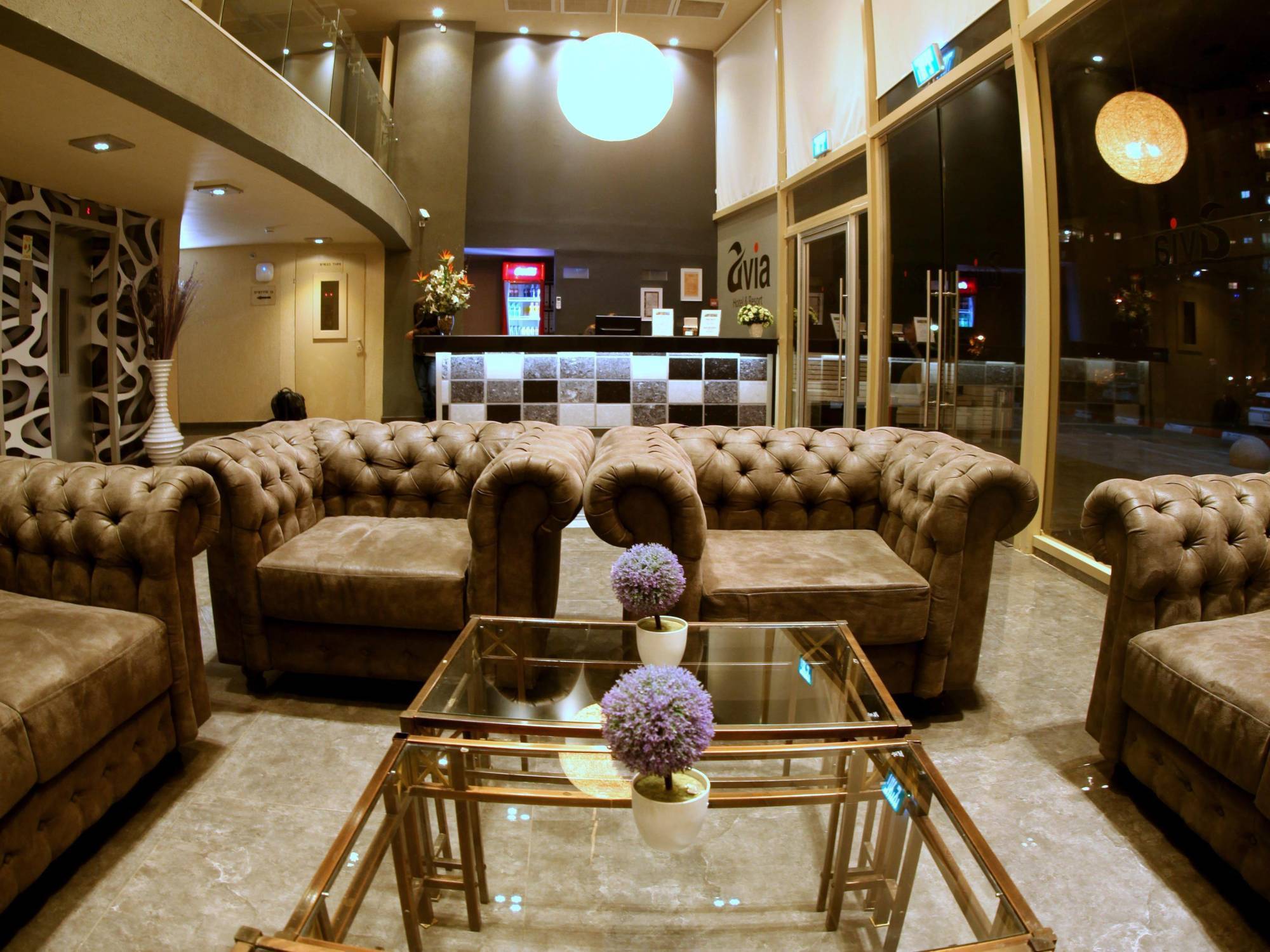 Avia Hotel & Resort Yehud-Monosson Exterior photo